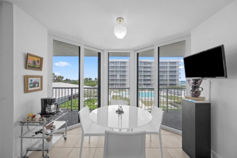 Copropriété à vendre à Palm Beach, Floride: 3 chambres, 274.06 m2 № 2087707 - photo 12