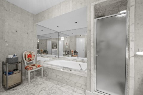 Copropriété à vendre à Palm Beach, Floride: 3 chambres, 274.06 m2 № 2087707 - photo 16