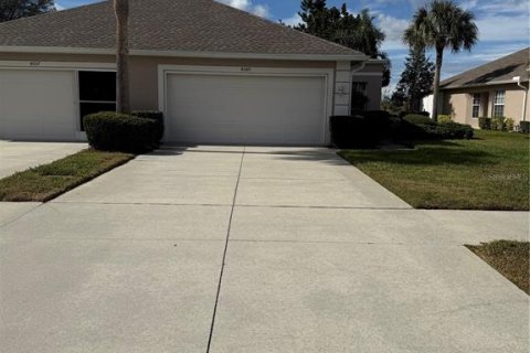 House in North Port, Florida 2 bedrooms, 138.24 sq.m. № 2105856