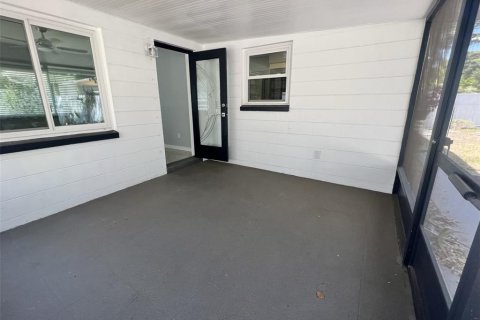 House in Gulfport, Florida 2 bedrooms, 126.72 sq.m. № 1901289 - photo 21
