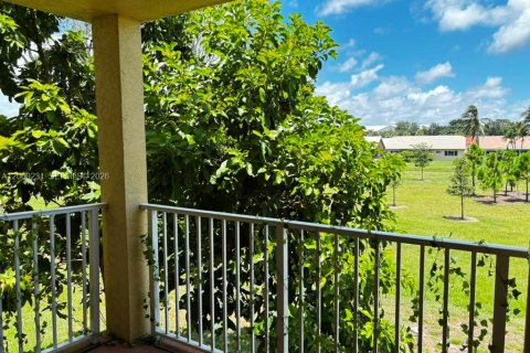 Copropriété à louer à Boca Raton, Floride: 2 chambres, 91.14 m2 № 2265726 - photo 3