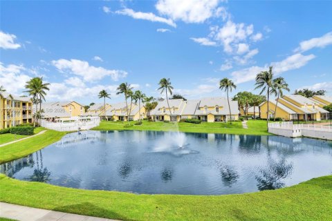 Copropriété à louer à Boca Raton, Floride: 2 chambres, 91.14 m2 № 2265726 - photo 18