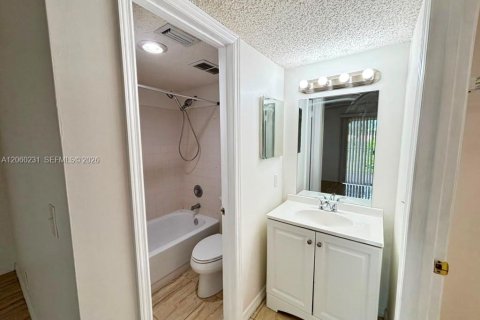 Copropriété à louer à Boca Raton, Floride: 2 chambres, 91.14 m2 № 2265726 - photo 6