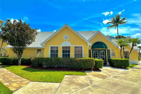 Copropriété à louer à Boca Raton, Floride: 2 chambres, 91.14 m2 № 2265726 - photo 17