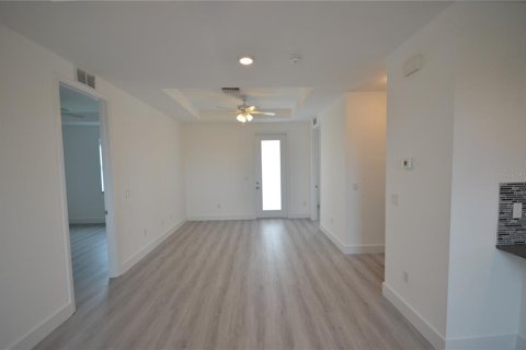 Apartamento en alquiler en Port Charlotte, Florida, 2 dormitorios, 111.67 m2 № 1833370 - foto 9