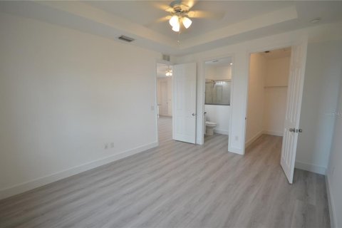 Apartamento en alquiler en Port Charlotte, Florida, 2 dormitorios, 111.67 m2 № 1833370 - foto 12