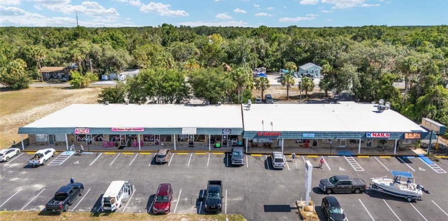 Commercial property in Crystal River, Florida 1207.73 sq.m. № 1795316