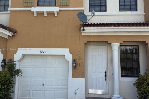 Touwnhouse à louer à Port St. Lucie, Floride: 3 chambres, 145.39 m2 № 1971256 - photo 1