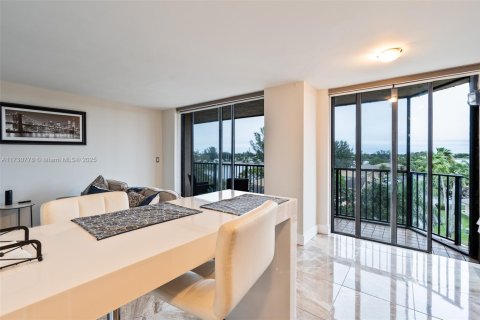 Copropriété à vendre à Pompano Beach, Floride: 2 chambres, 78.97 m2 № 1985004 - photo 2