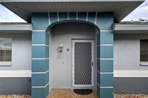 Copropriété à vendre à Englewood, Floride: 2 chambres, 108.7 m2 № 2121352 - photo 2