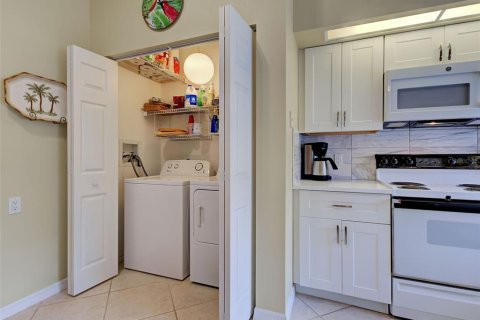 Copropriété à vendre à Englewood, Floride: 2 chambres, 108.7 m2 № 2121352 - photo 8
