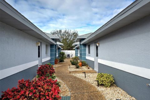 Copropriété à vendre à Englewood, Floride: 2 chambres, 108.7 m2 № 2121352 - photo 5