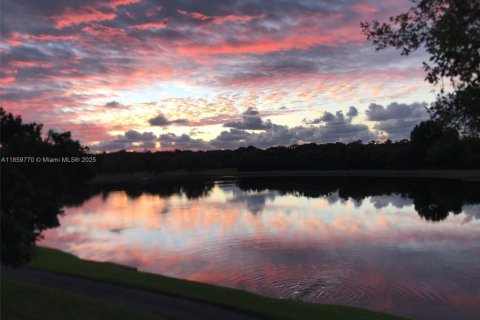 Condominio en venta en Coconut Creek, Florida, 2 dormitorios, 120.77 m2 № 1964840 - foto 20