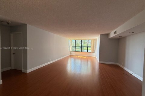 Condominio en venta en Coconut Creek, Florida, 2 dormitorios, 120.77 m2 № 1964840 - foto 4