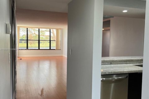 Condominio en venta en Coconut Creek, Florida, 2 dormitorios, 120.77 m2 № 1964840 - foto 6