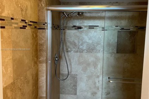 Condominio en venta en Coconut Creek, Florida, 2 dormitorios, 120.77 m2 № 1964840 - foto 13