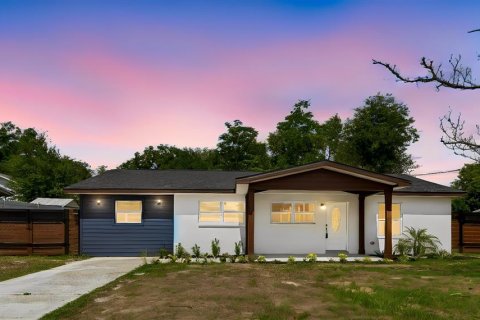 Casa en Tampa, Florida 4 dormitorios, 129.32 m2 № 2111367