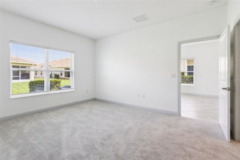 Townhouse in Davenport, Florida 2 bedrooms, 139.82 sq.m. № 2157335 - photo 23