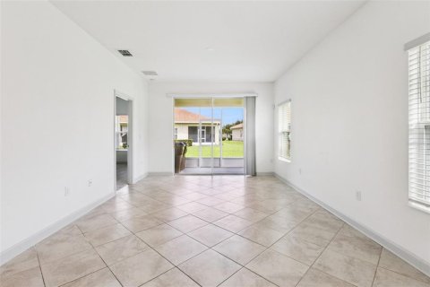 Townhouse in Davenport, Florida 2 bedrooms, 139.82 sq.m. № 2157335 - photo 7