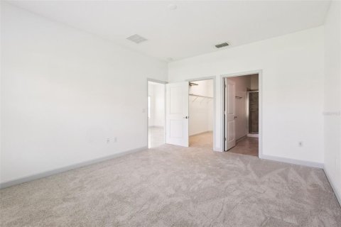 Townhouse in Davenport, Florida 2 bedrooms, 139.82 sq.m. № 2157335 - photo 22
