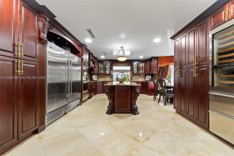 Casa en venta en Miami, Florida, 6 dormitorios, 596.71 m2 № 2003368 - foto 20