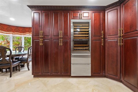 Casa en venta en Miami, Florida, 6 dormitorios, 596.71 m2 № 2003368 - foto 21