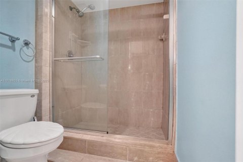 Condo in Aventura, Florida, 3 bedrooms  № 1977497 - photo 22
