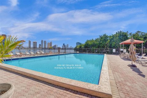 Condo in Aventura, Florida, 3 bedrooms  № 1977497 - photo 5