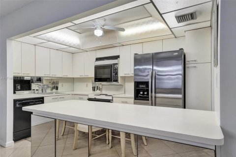 Condo in Aventura, Florida, 3 bedrooms  № 1977497 - photo 10