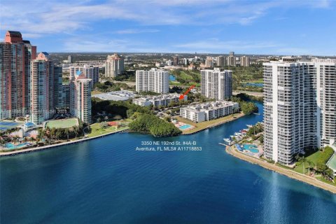 Condo in Aventura, Florida, 3 bedrooms  № 1977497