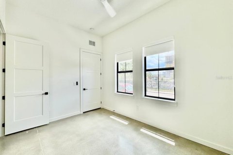 Townhouse in Tampa, Florida 3 bedrooms, 195.47 sq.m. № 1893895 - photo 6