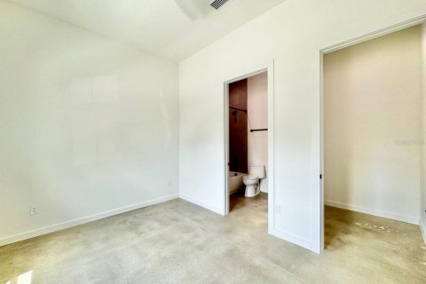 Townhouse in Tampa, Florida 3 bedrooms, 195.47 sq.m. № 1893895 - photo 4