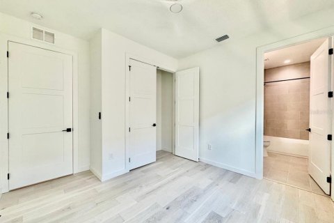 Townhouse in Tampa, Florida 3 bedrooms, 195.47 sq.m. № 1893895 - photo 27