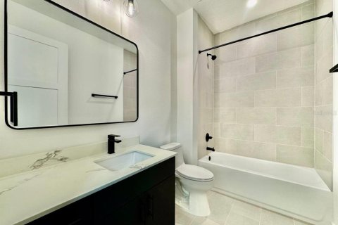 Townhouse in Tampa, Florida 3 bedrooms, 195.47 sq.m. № 1893895 - photo 28