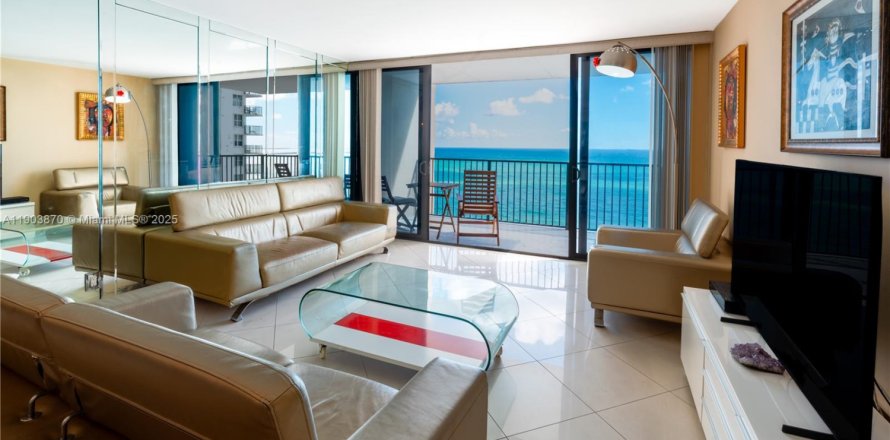 Квартира в Холливуд, Флорида 1 спальня, 91.04м2 № 1954795