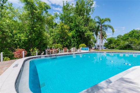 Condo in Palm Harbor, Florida, 2 bedrooms № 2214842 - photo 26