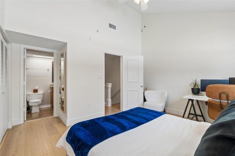 Condo in Palm Harbor, Florida, 2 bedrooms № 2214842 - photo 23
