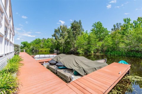 Condo in Palm Harbor, Florida, 2 bedrooms № 2214842 - photo 30
