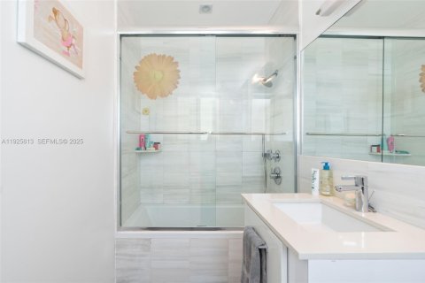 Снять в аренду виллу или дом в Майами, Флорида 4 спальни, 250.46м2, № 1988694 - фото 19