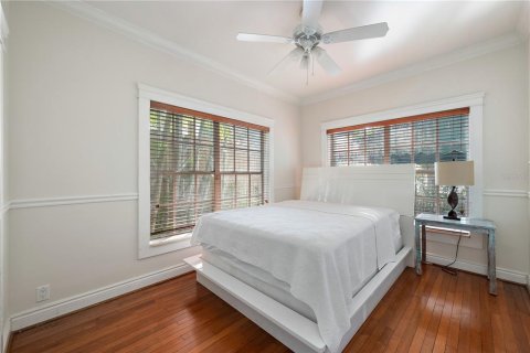 House in Miami, Florida 5 bedrooms, 272.76 sq.m. № 1540542 - photo 7