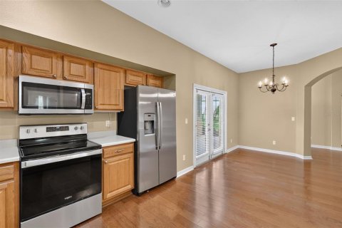 House in Tavares, Florida 3 bedrooms, 181.07 sq.m. № 2222705 - photo 13
