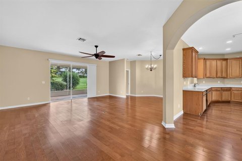 House in Tavares, Florida 3 bedrooms, 181.07 sq.m. № 2222705 - photo 7
