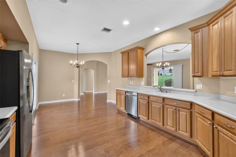 House in Tavares, Florida 3 bedrooms, 181.07 sq.m. № 2222705 - photo 14