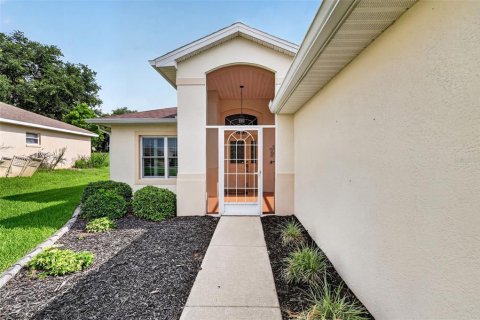 House in Tavares, Florida 3 bedrooms, 181.07 sq.m. № 2222705 - photo 3