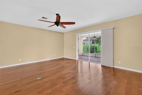 House in Tavares, Florida 3 bedrooms, 181.07 sq.m. № 2222705 - photo 10