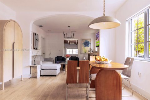 Villa ou maison à Miami, Floride 2 chambres, 127.83 m2 № 2068173