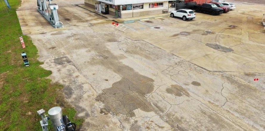 Immobilier commercial à Lake Wales, Floride 214.05 m2 № 2420122