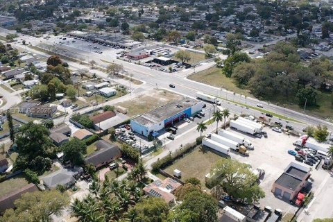 Immobilier commercial à vendre à Miami Gardens, Floride № 2056776 - photo 8