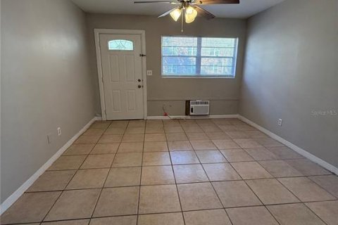 Apartamento en alquiler en Gainesville, Florida, 2 dormitorios, 60.2 m2 № 2106494 - foto 8