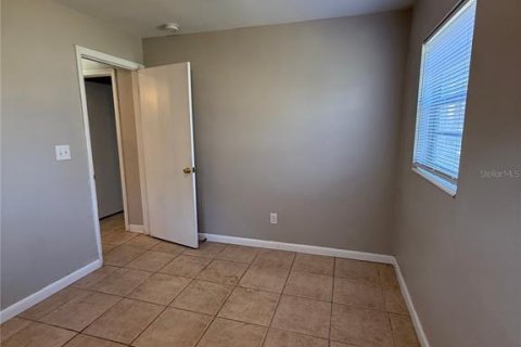 Apartamento en alquiler en Gainesville, Florida, 2 dormitorios, 60.2 m2 № 2106494 - foto 16